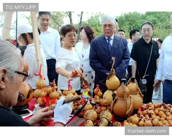 霍震霆盛赞象棋承载中华文化精神 助力全运会群众赛事发展